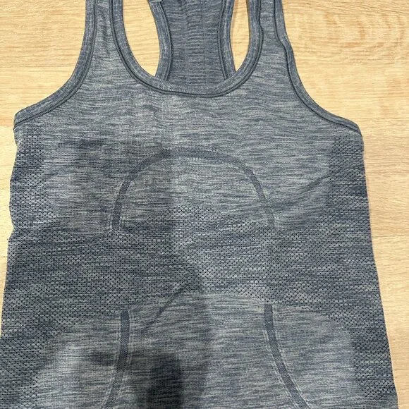 Lululemon Tank Top; size Small, but no tag Blue "denim" color - Picture 7 of 15